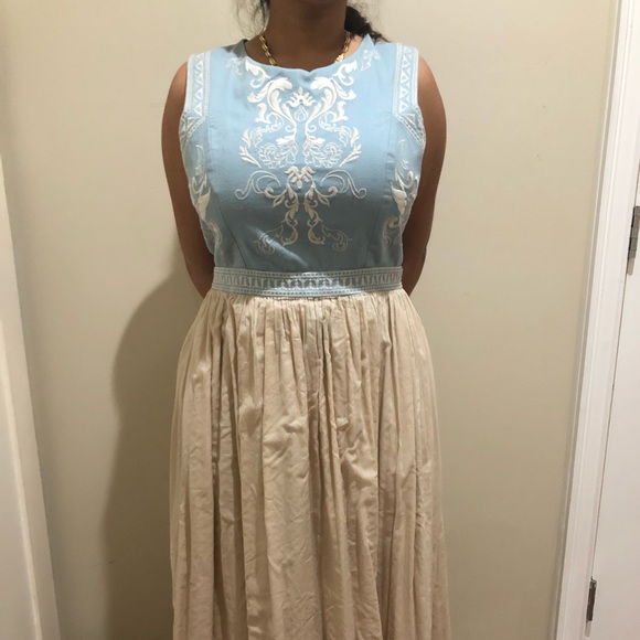 Beautiful long dress with a sky blue top - Picture 6 of 8